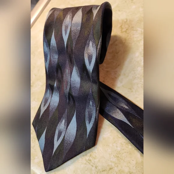 Dion Signature Men's Tie - Picture 2 of 7